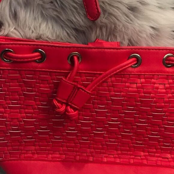 Red Straw Crossbody Bag - Picture 3 of 11